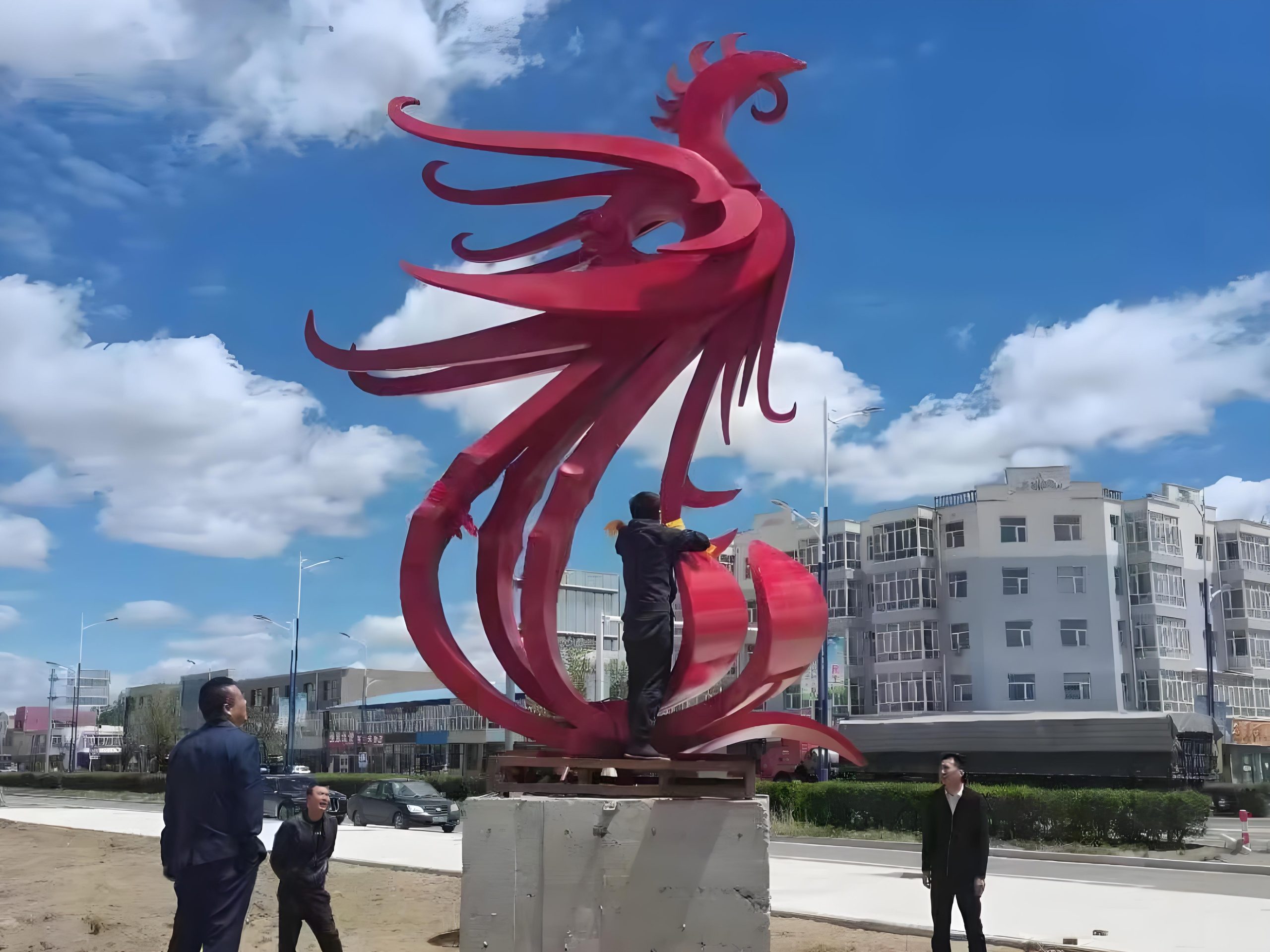 不銹鋼雕塑的維護(hù)方法有哪些？