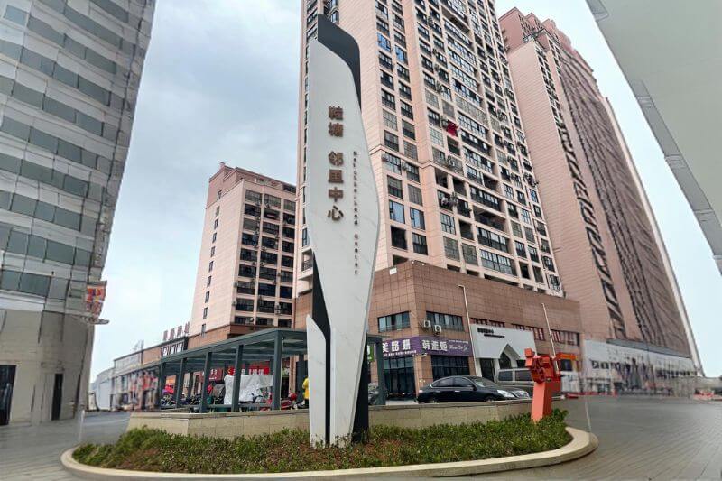 不銹鋼精神堡壘的高度該怎樣設(shè)定？藝通·藝術(shù)為您解析